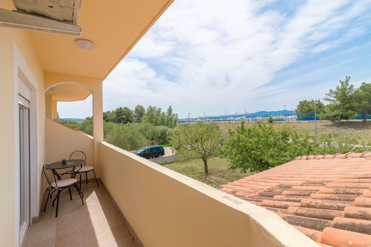 Apartman Lea Сукошан Экстерьер фото